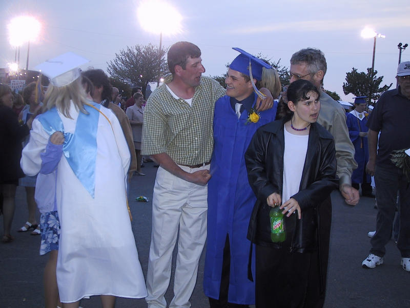 Action shot ... Miranda's dad and Brett get ready for a photo with Shenny and Willie
