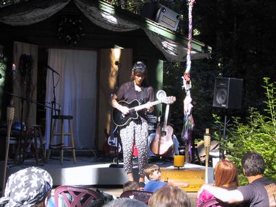 Switching guitars