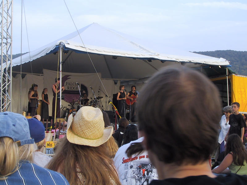 Tracy Grammer starting off the Dave Carter tribute