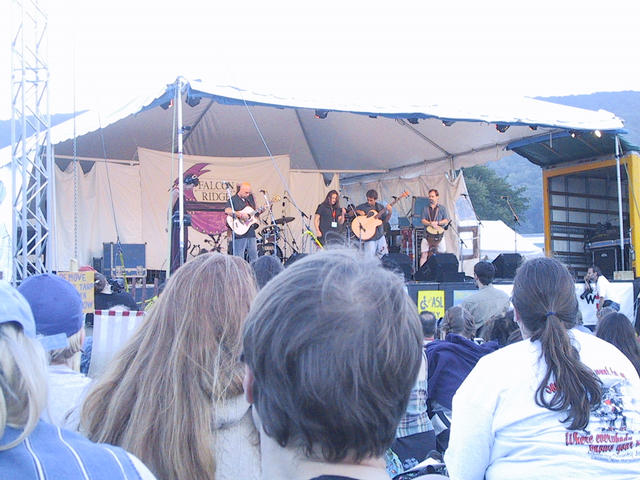 Eddie From Ohio sings 